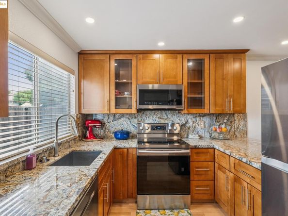 21564 Meekland Ave 1, Hayward CA 94541