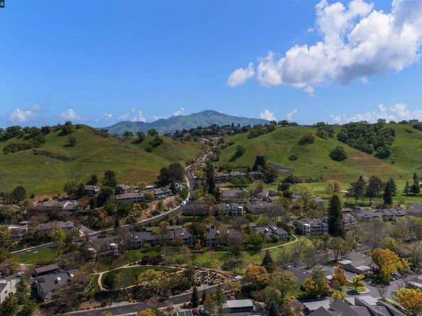 2658 Saklan Indian 3, Walnut Creek CA 94595