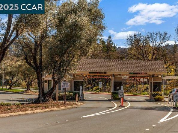 2658 Saklan Indian 3, Walnut Creek CA 94595