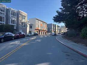 755 Corbett Ave, San Francisco CA 94131