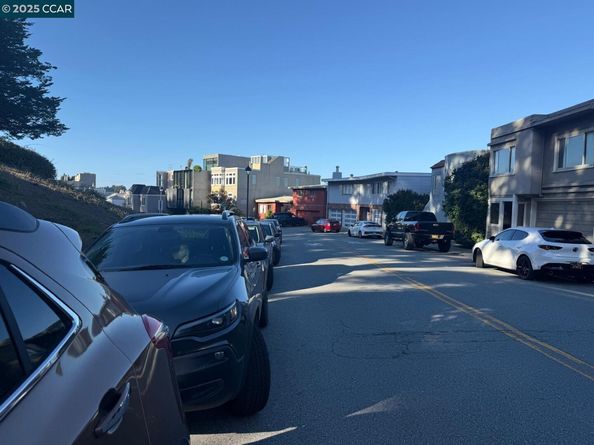 755 Corbett Ave, San Francisco CA 94131