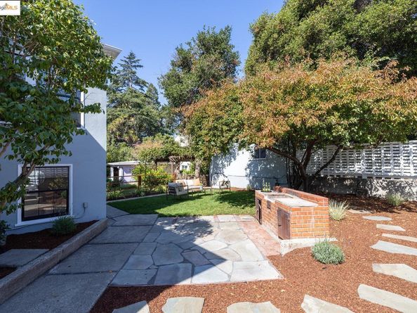 1668 Arch St, Berkeley CA 94709