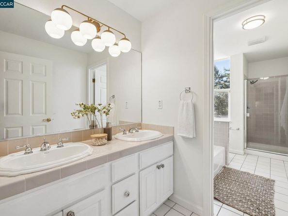 1375 Summit Park Ct, El Cerrito CA 94530