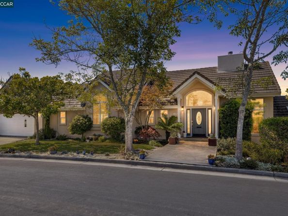 1375 Summit Park Ct, El Cerrito CA 94530