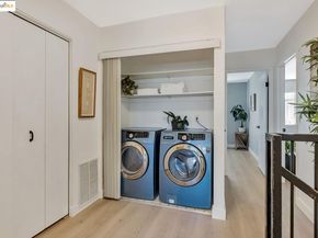 16 Town Sq PL, Oakland CA 94603