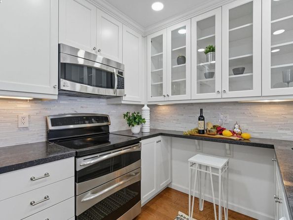 156 Lombard St 28, San Francisco CA 94111