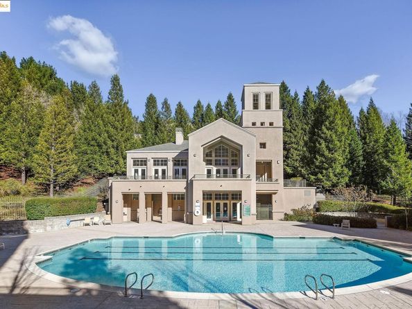 180 Caldecott 314, Oakland CA 94618