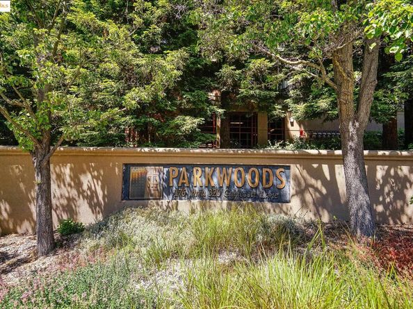 180 Caldecott 314, Oakland CA 94618