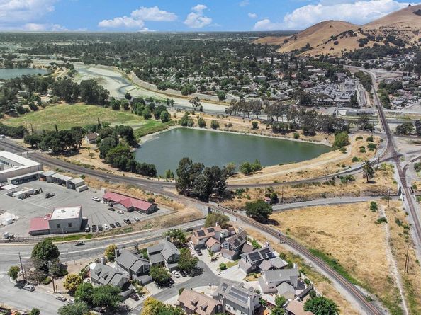111 Overacker Ter, Fremont CA 94536