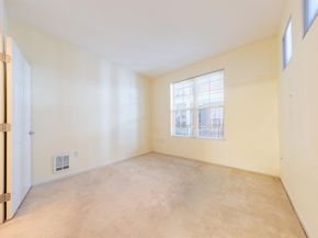 1121 40th St 3202, Emeryville CA 94608