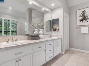 40 Oak Trail Ct, Alamo CA 94507