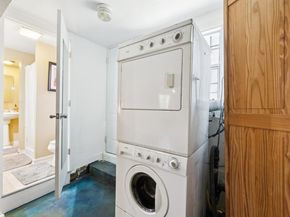 10768 Sheldon St, Oakland CA 94605