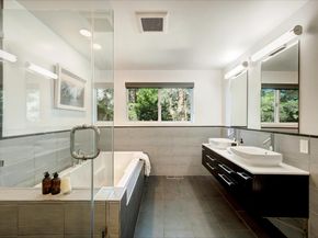 6611 Ascot Dr, Oakland CA 94611