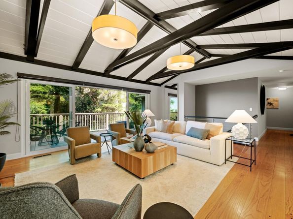 6611 Ascot Dr, Oakland CA 94611