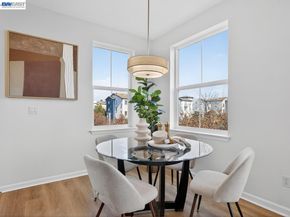 3240 Maguire Way 318, Dublin CA 94568