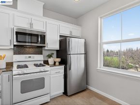 3240 Maguire Way 318, Dublin CA 94568