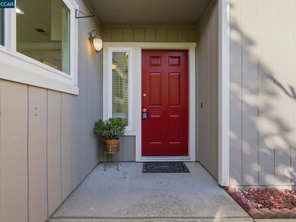 4852 Starflower Dr, Martinez CA 94553