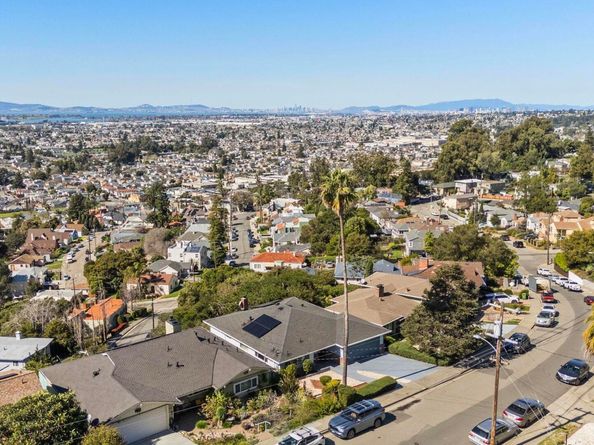 8445 Aster Ave, Oakland CA 94605
