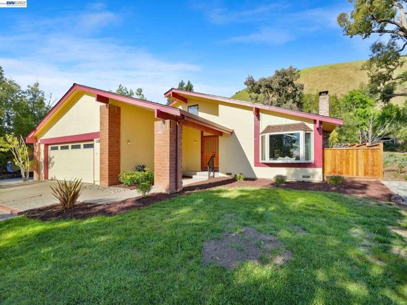 38590 Canyon Heights Dr, Fremont CA 94536
