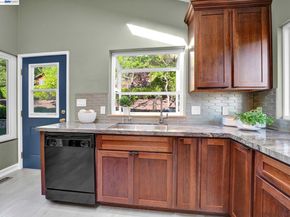 38590 Canyon Heights Dr, Fremont CA 94536