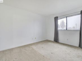 29300 Dixon St 207, Hayward CA 94544