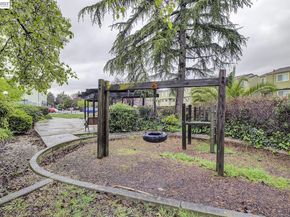 29300 Dixon St 207, Hayward CA 94544