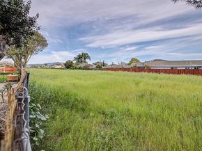 6364 Honeysuckle Dr, Newark CA 94560