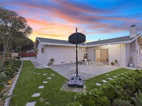 6364 Honeysuckle Dr, Newark CA 94560