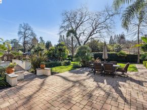 1439 Vine Ln, Alamo CA 94507