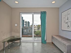 675 8Th Street 15, Oakland CA 94607
