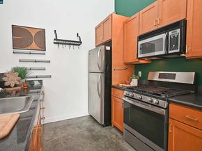 675 8Th Street 15, Oakland CA 94607