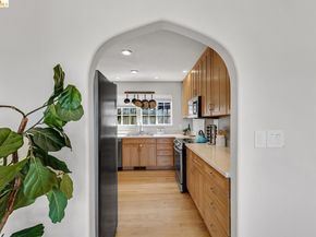 6344 Snake RD, Oakland CA 94611