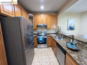 1256 Stanhope Ln 254, Hayward CA 94545