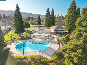 614 Thornhill Rd, Danville CA 94526