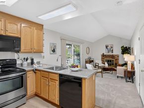 7800 Woodren Ct, Dublin CA 94568