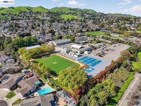 7800 Woodren Ct, Dublin CA 94568