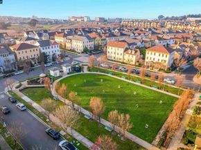 3198 S Front St, Hercules CA 94547