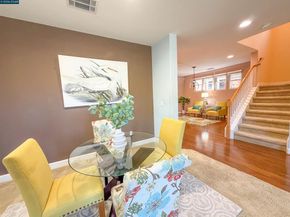 3198 S Front St, Hercules CA 94547