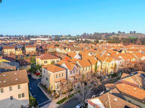 3198 S Front St, Hercules CA 94547