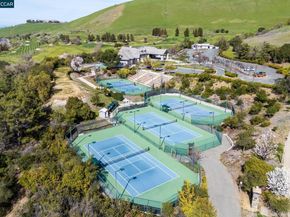 105 Crow Pl, Clayton CA 94517