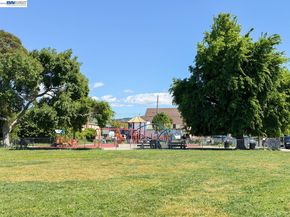 2807 Downer Ave, Richmond CA 94804
