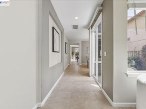 38393 Amaryllis Pl, Newark CA 94560