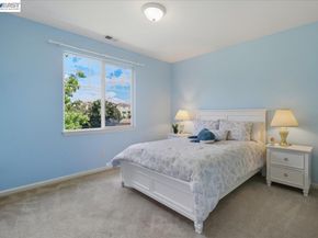 38393 Amaryllis Pl, Newark CA 94560
