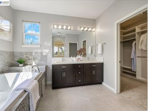 38393 Amaryllis Pl, Newark CA 94560