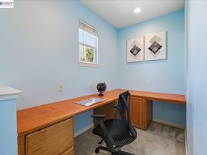 38393 Amaryllis Pl, Newark CA 94560
