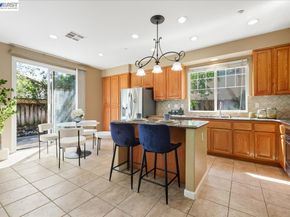 38393 Amaryllis Pl, Newark CA 94560