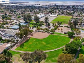 38393 Amaryllis Pl, Newark CA 94560