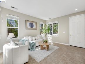 38393 Amaryllis Pl, Newark CA 94560