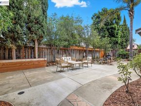38393 Amaryllis Pl, Newark CA 94560