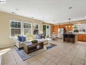 38393 Amaryllis Pl, Newark CA 94560